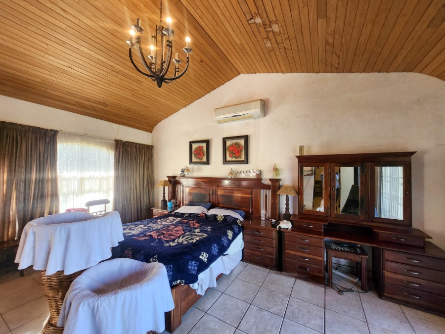 4 Bedroom Property for Sale in Wilkoppies North West